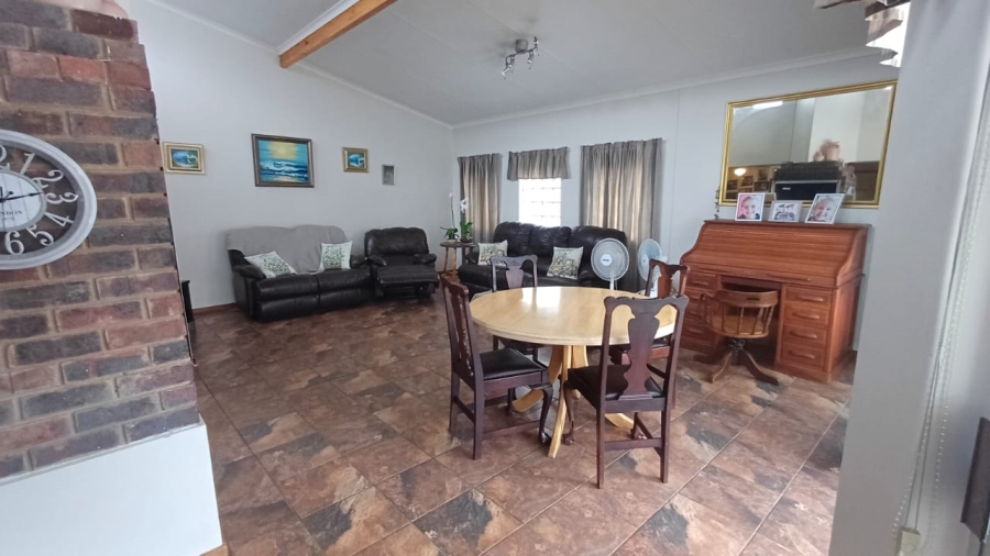 5 Bedroom Property for Sale in Vanes Estate Eastern Cape